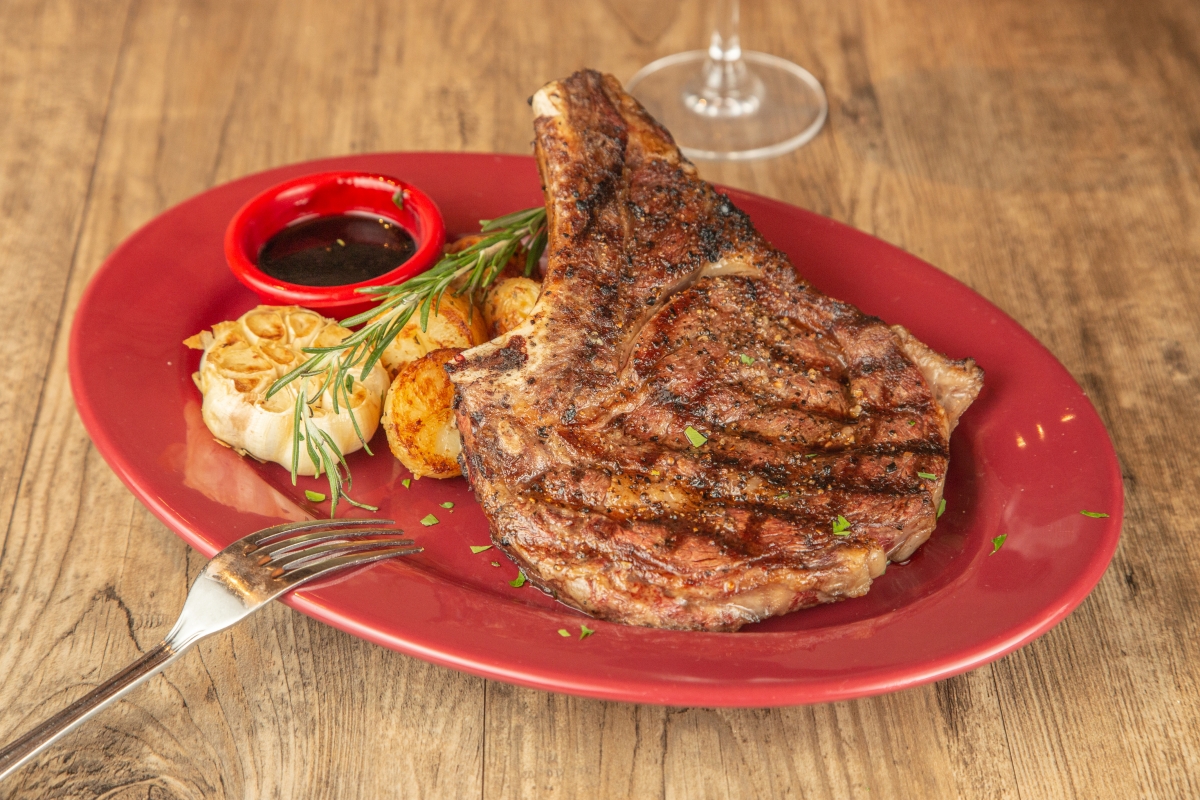 80年代美式滋味！Dan Ryan's重量級懷舊扒餐慶30周年